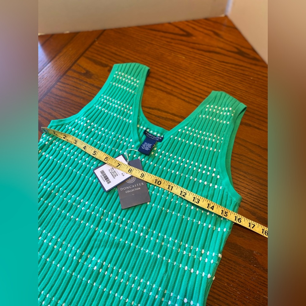 Don Caster Sleeveless Knit Top - Picture 3 of 7